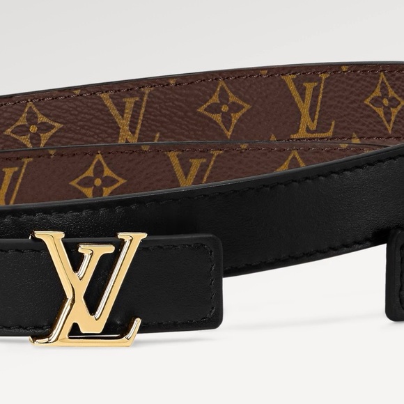 Louis Vuitton Black and Gold Monogram Belt
LV Initiales 30mm Reversible Belt - Picture 3 of 12